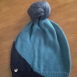 UGG women wool blend with real died shearling sheepskin Pom-Pom Hat